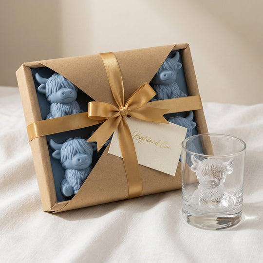 🎁💥PRAGHAS SPEISIALTA AN LÁ DEIREANACH!🐮 Múnla Ciúb Oighir Mini Bó Ghaeltachta – Oighear 3D Gleoite do Dheochanna, Cóisirí &  Bronntanais