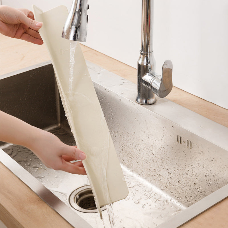 🛡️ ACHETEZ-EN 2, OBTENEZ-EN 1 GRATUIT ! 🍽️ Protection anti-éclaboussures en silicone pour évier - Flexible & Facile à nettoyer, bloque parfaitement les éclaboussures d'eau et de détergent 💦✨