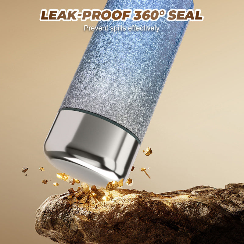 Bouteille d'eau isolée à revêtement titane portable