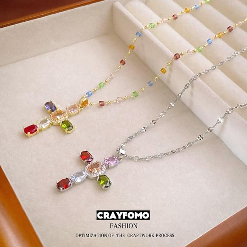 Collares con colgante de cruz de diamantes de imitación de colores