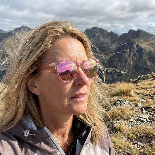 🕶️ LIMITED-TIME 49% OFF! ✨ Women's Oversized Polarized Sunglasses – UV400 Protection, Glare Reduction, Lightweight 🌞