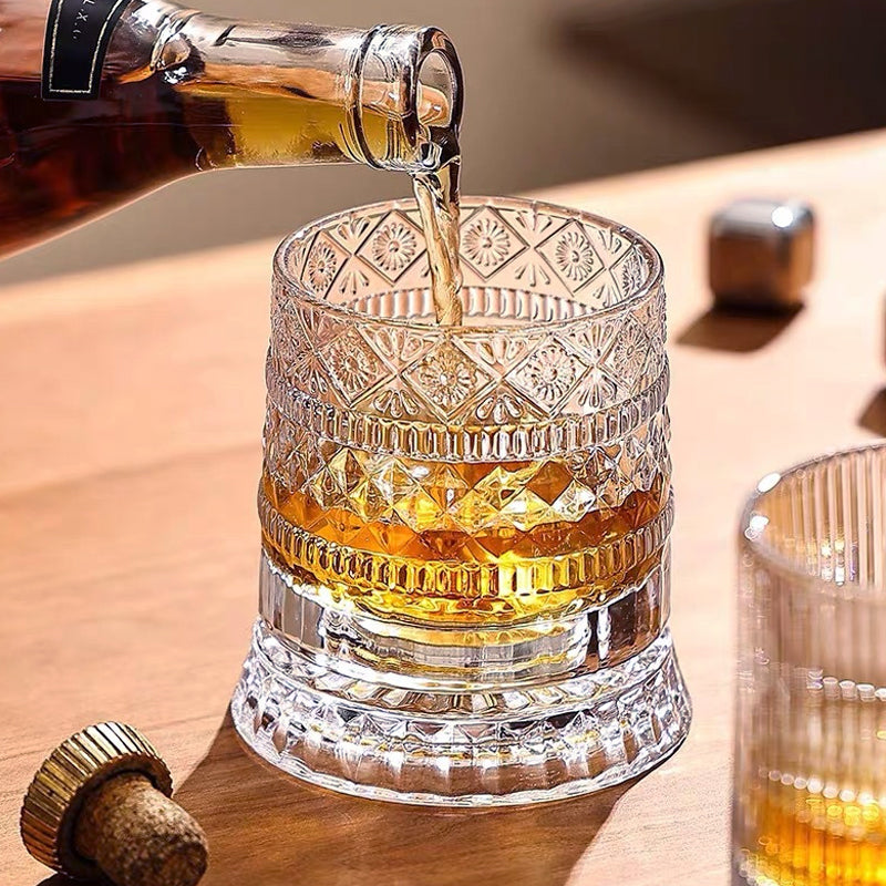 🥳2026 HOT SALE🥳💞50K+ SOLD!🥃🌀 50% OFF! 360° Rotating Whiskey Glass – Spins but never spills. Unique tumbler for home bar or gifts. Add fun to every sip. 🎁✨
