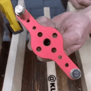 🎁2026 New Arrivals 50% OFF💥Hole Locator for Woodworking – Precise & easy to use – Ideal for drilling, dowels or joinery – saves time and improves accuracy 🪚📐✨