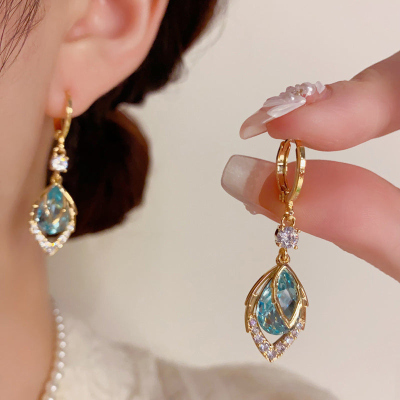 💎 LIMITED-TIME 30% OFF! ✨ Sky Blue Drop Hoop Earrings – Art-Deco, Rhinestone, Elegant 🌌