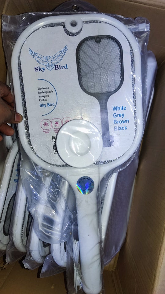 2-in-1 Mosquito Swatter - No chemicals & smart enough to work hands‑free.