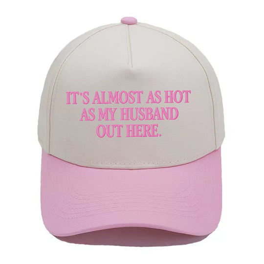 🧢 Color-block embroidered baseball cap—offers sun protection while making a bold style statement ☀️