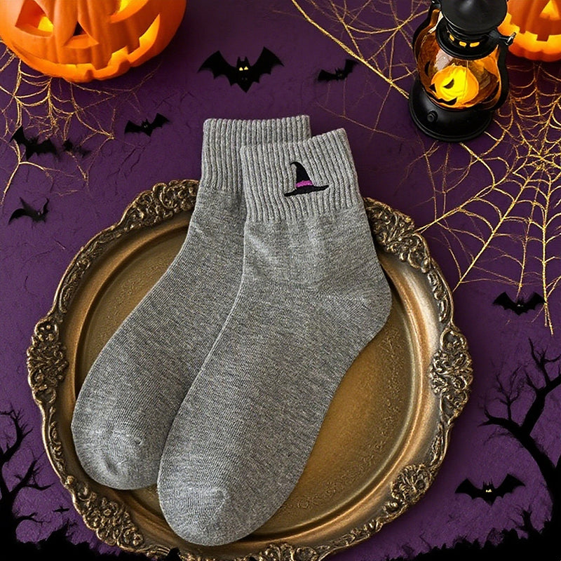 🎃🧦 LIMITED TIME 50% OFF! 5 Pairs of Breathable Halloween Crew Socks – Soft Cotton Blend, Sweat Wicking Comfort and Playful Pumpkin Style