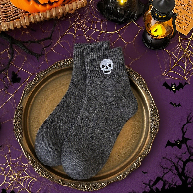 🎃🧦 LIMITED TIME 50% OFF! 5 Pairs of Breathable Halloween Crew Socks – Soft Cotton Blend, Sweat Wicking Comfort and Playful Pumpkin Style